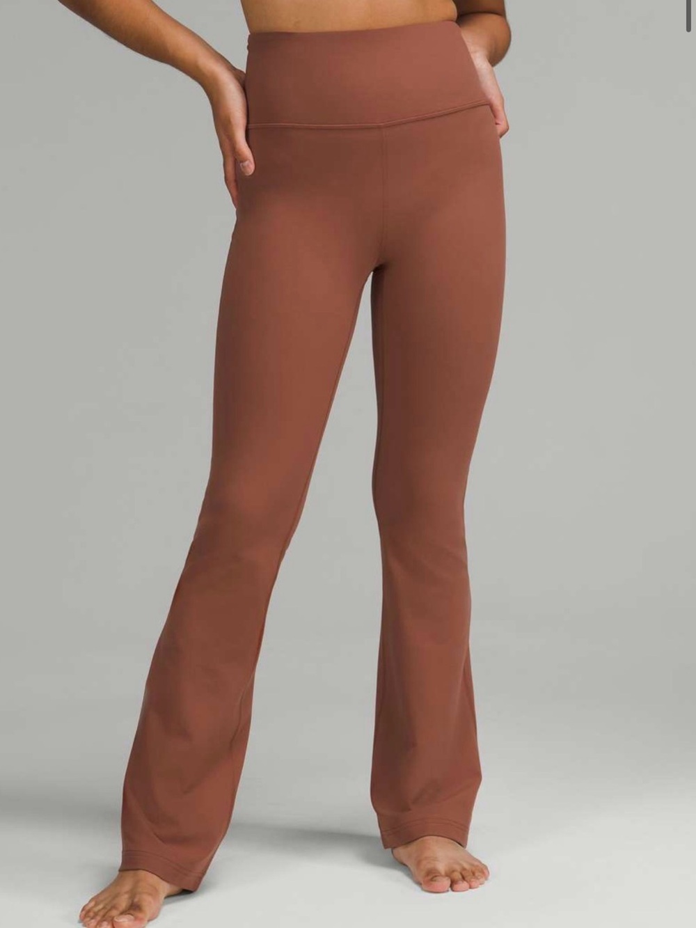 Lululemon Groove Super-High-Rise Flared Pant Nulu